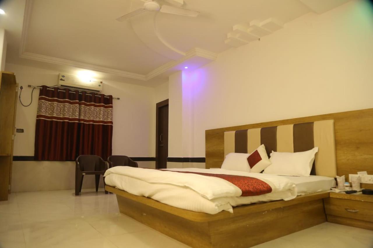 Amber Hotel Barmer Extérieur photo